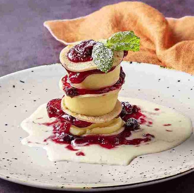 Crepes, Leite Creme e Frutos Silvestres